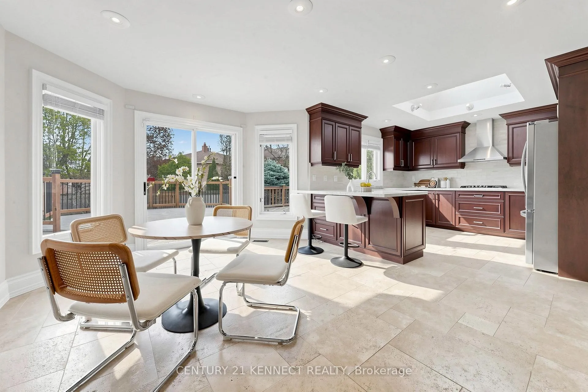 Photo 13 of 53 Grenadier Crescent, Vaughan, Beverley Glen — HOMEH