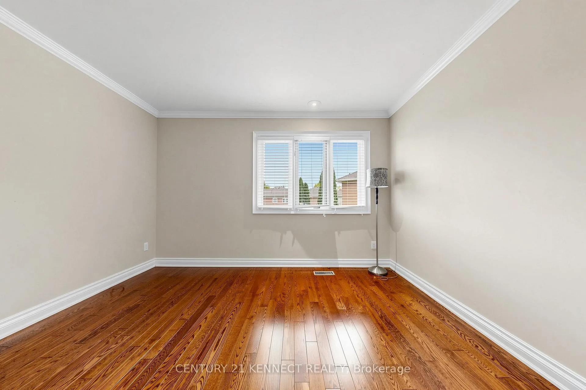 Photo 26 of 53 Grenadier Crescent, Vaughan, Beverley Glen — HOMEH