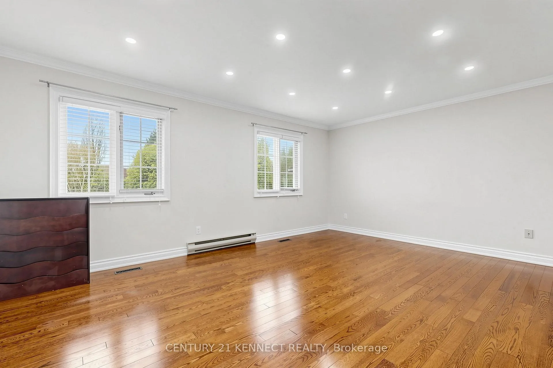 Photo 28 of 53 Grenadier Crescent, Vaughan, Beverley Glen — HOMEH