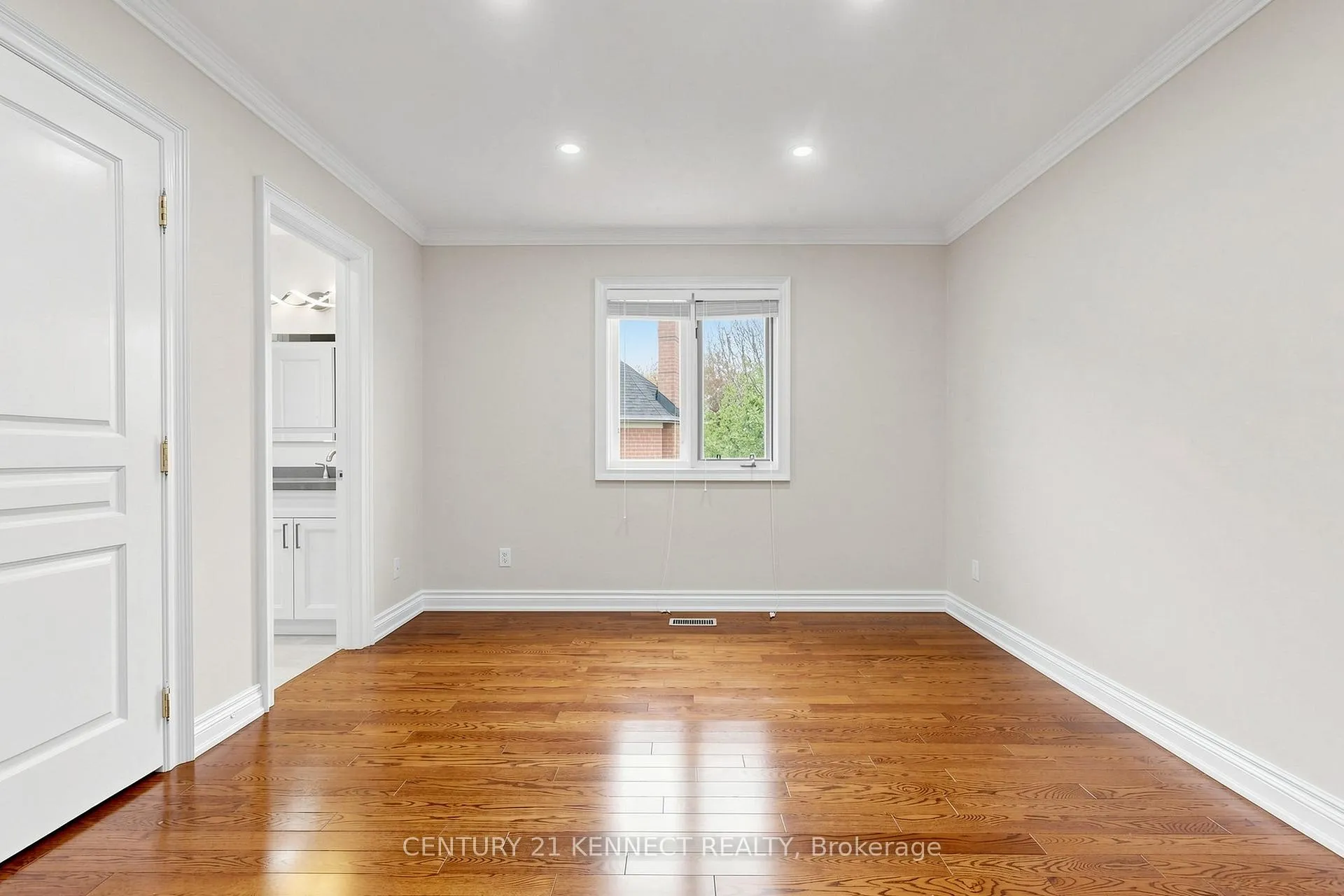 Photo 30 of 53 Grenadier Crescent, Vaughan, Beverley Glen — HOMEH
