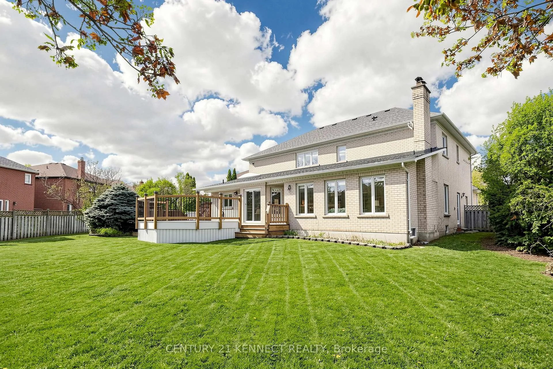 Photo 40 of 53 Grenadier Crescent, Vaughan, Beverley Glen — HOMEH