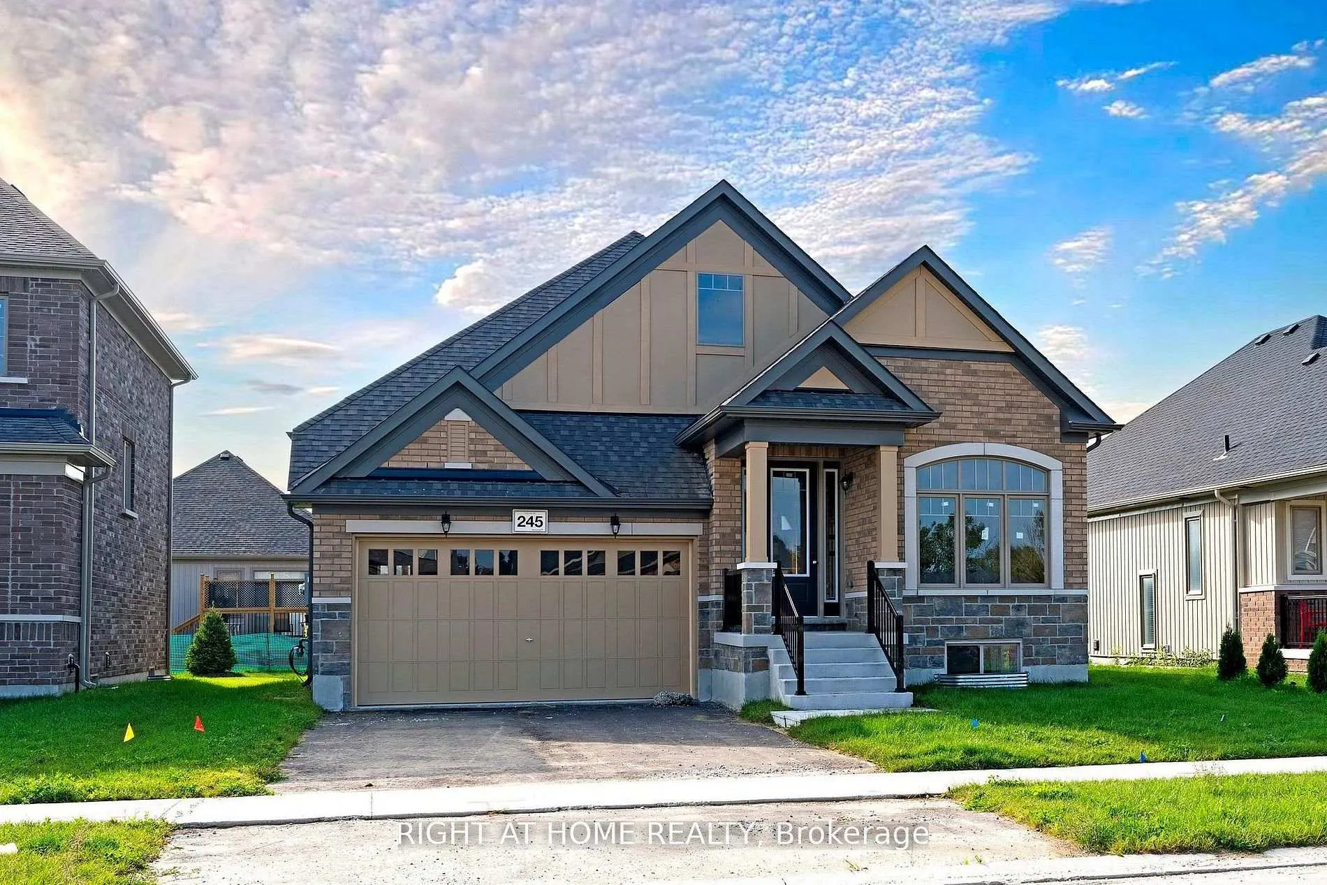 Photo 2 of 245 Wilcox Drive, Clearview, Stayner — HOMEH