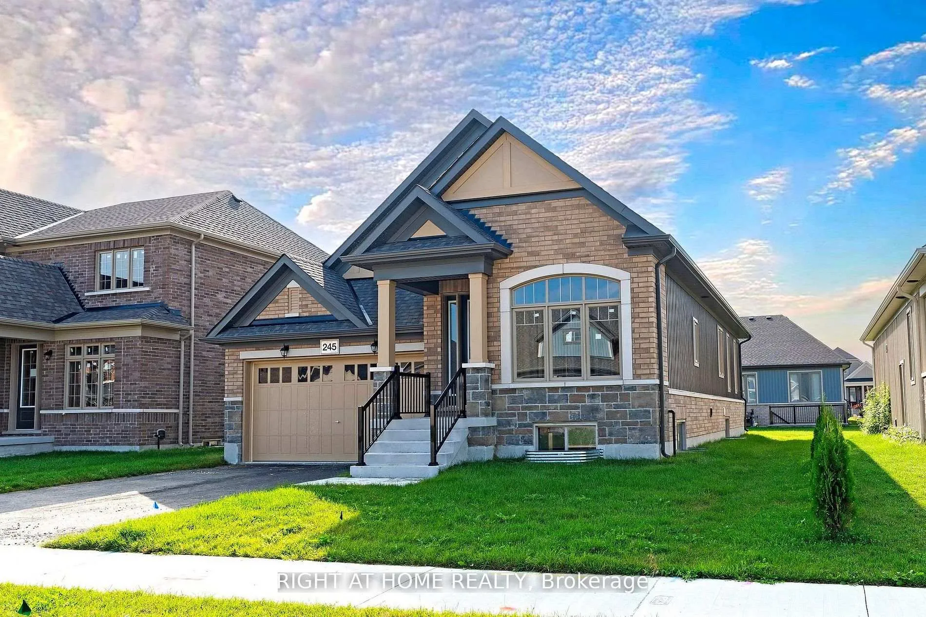 Photo 3 of 245 Wilcox Drive, Clearview, Stayner — HOMEH