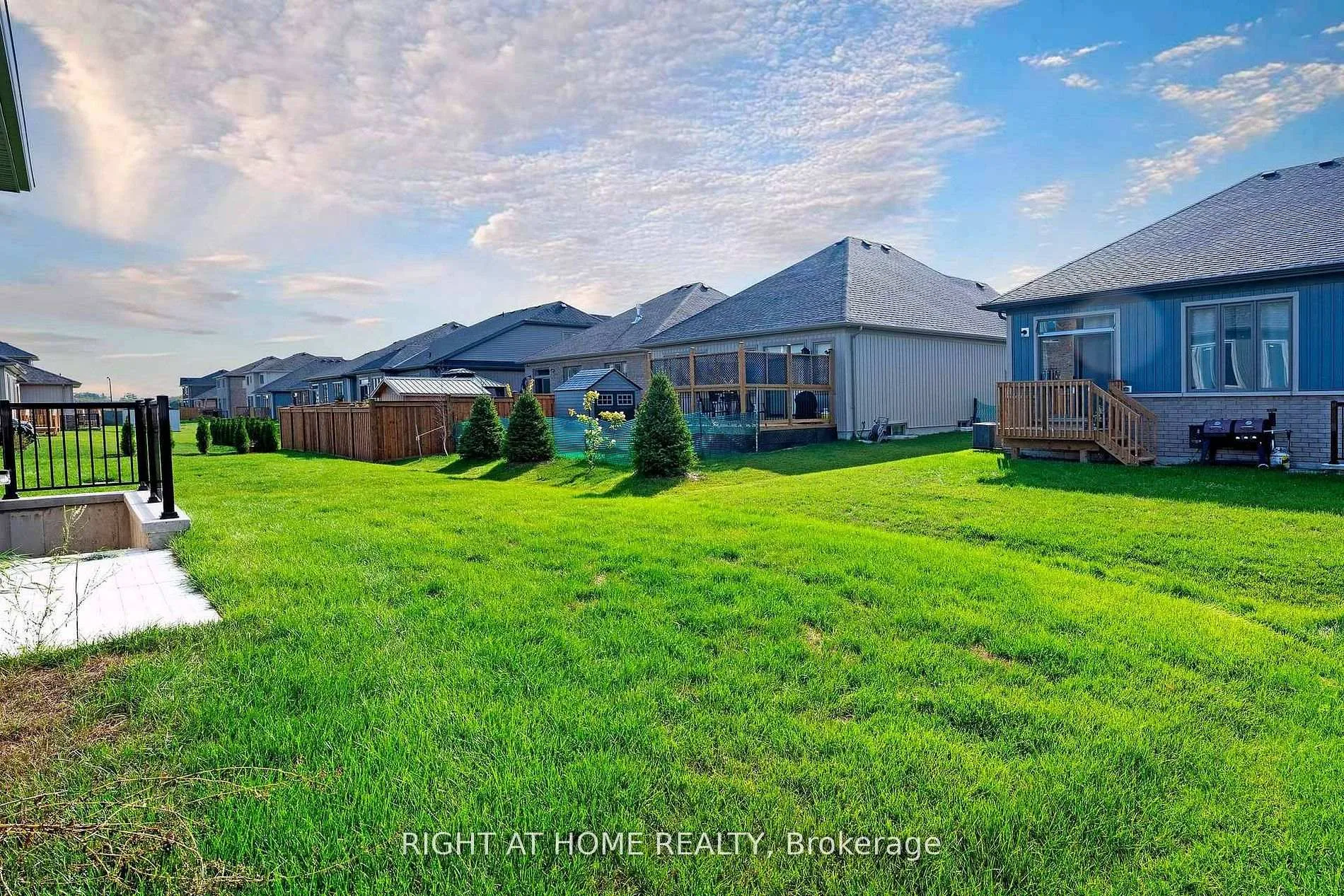 Photo 5 of 245 Wilcox Drive, Clearview, Stayner — HOMEH