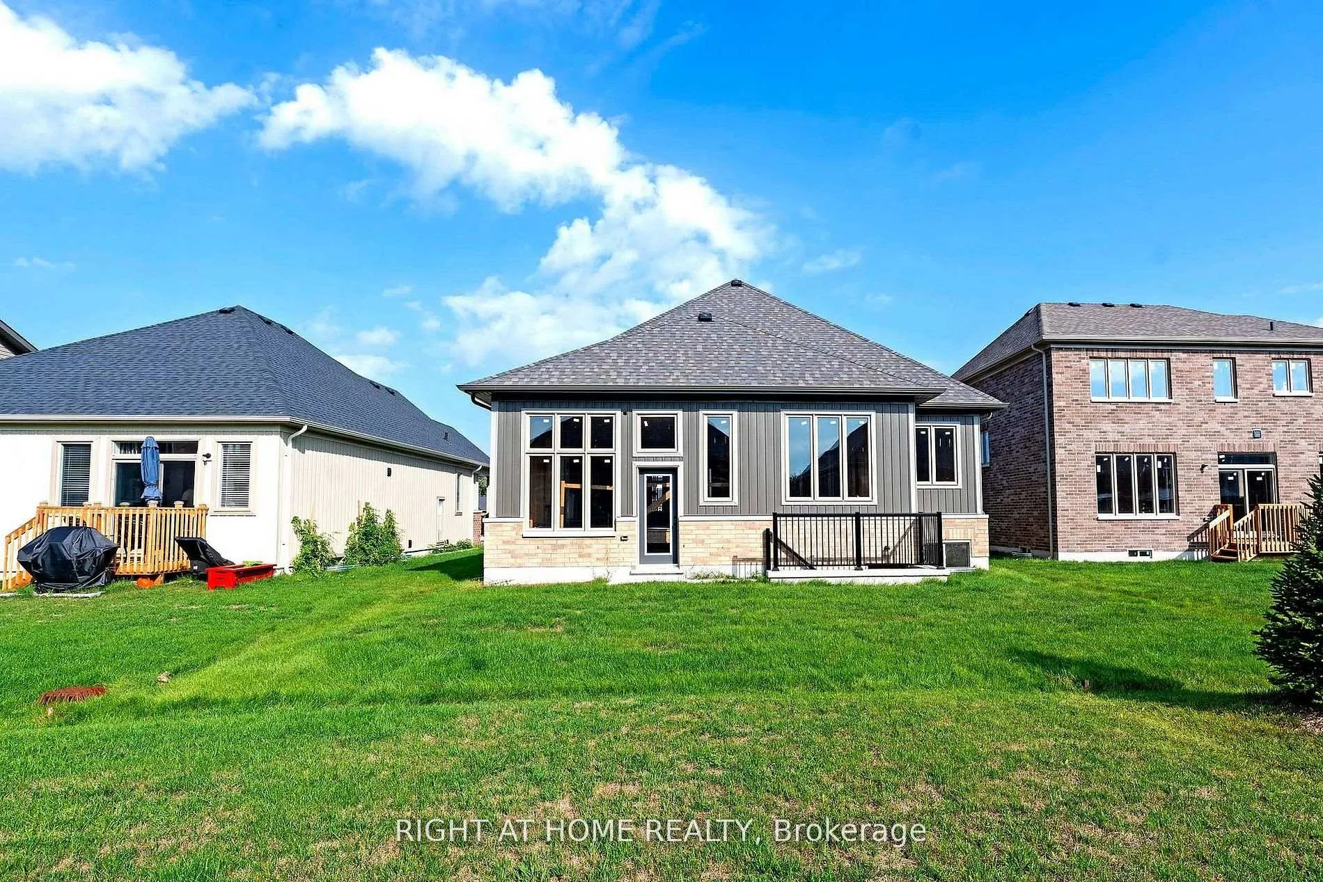 Photo 8 of 245 Wilcox Drive, Clearview, Stayner — HOMEH