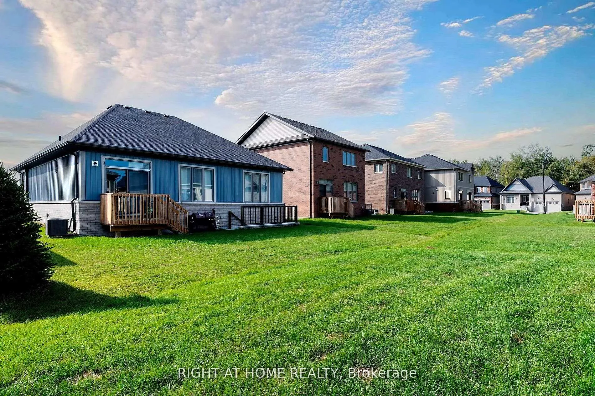 Photo 12 of 245 Wilcox Drive, Clearview, Stayner — HOMEH