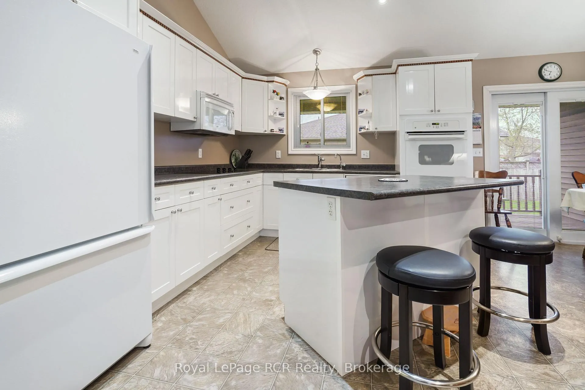 Photo 16 of 570 Reserve Avenue S, North Perth, Listowel — HOMEH