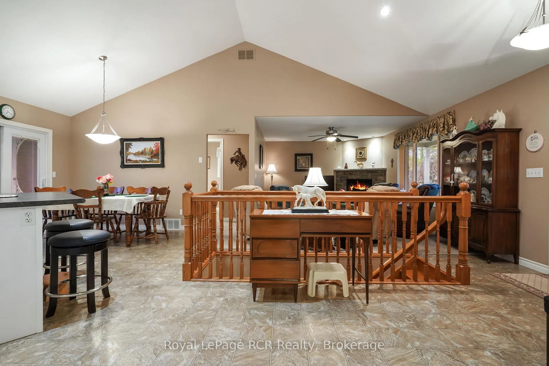 Photo 11 of 570 Reserve Avenue S, North Perth, Listowel — HOMEH