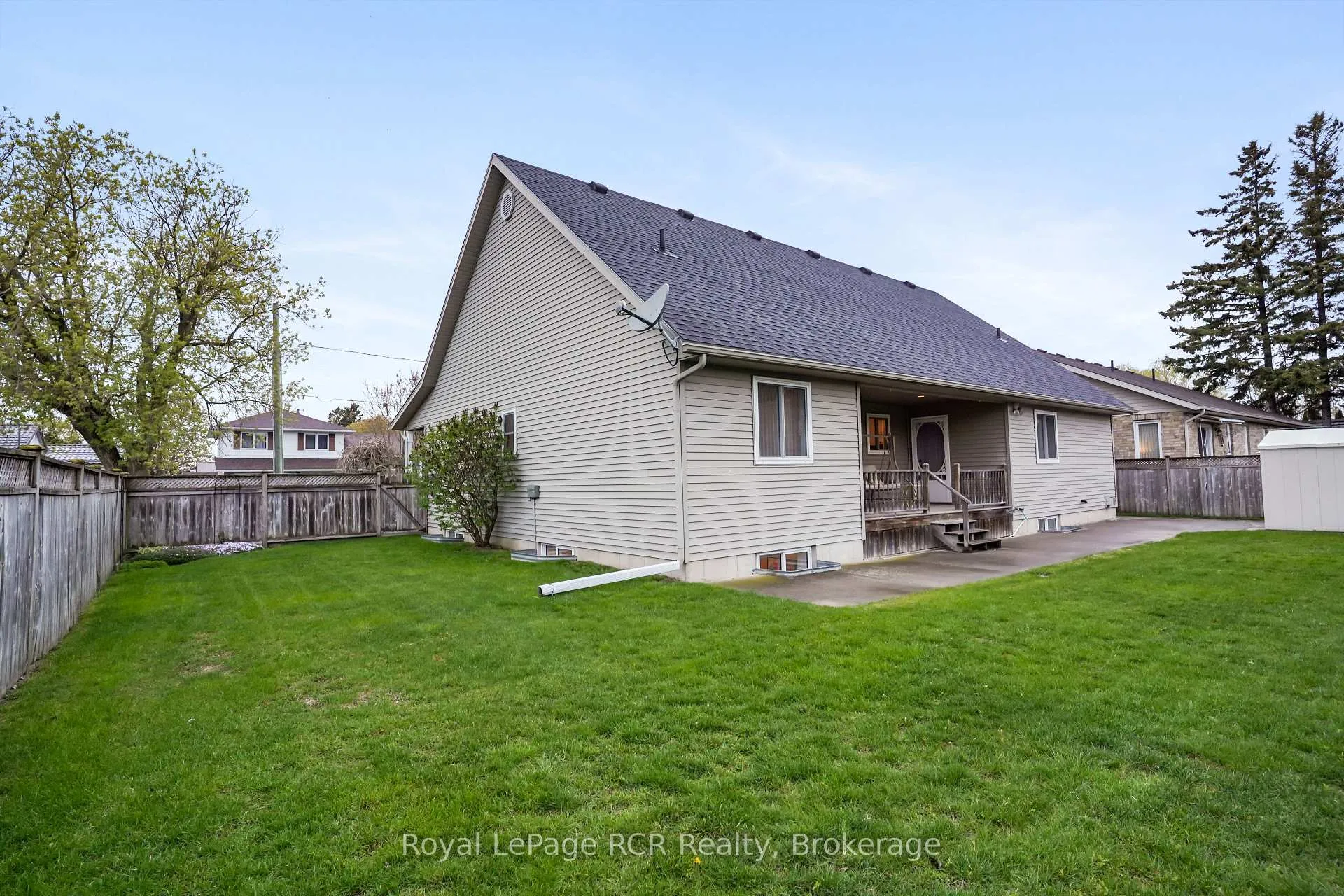 Photo 42 of 570 Reserve Avenue S, North Perth, Listowel — HOMEH