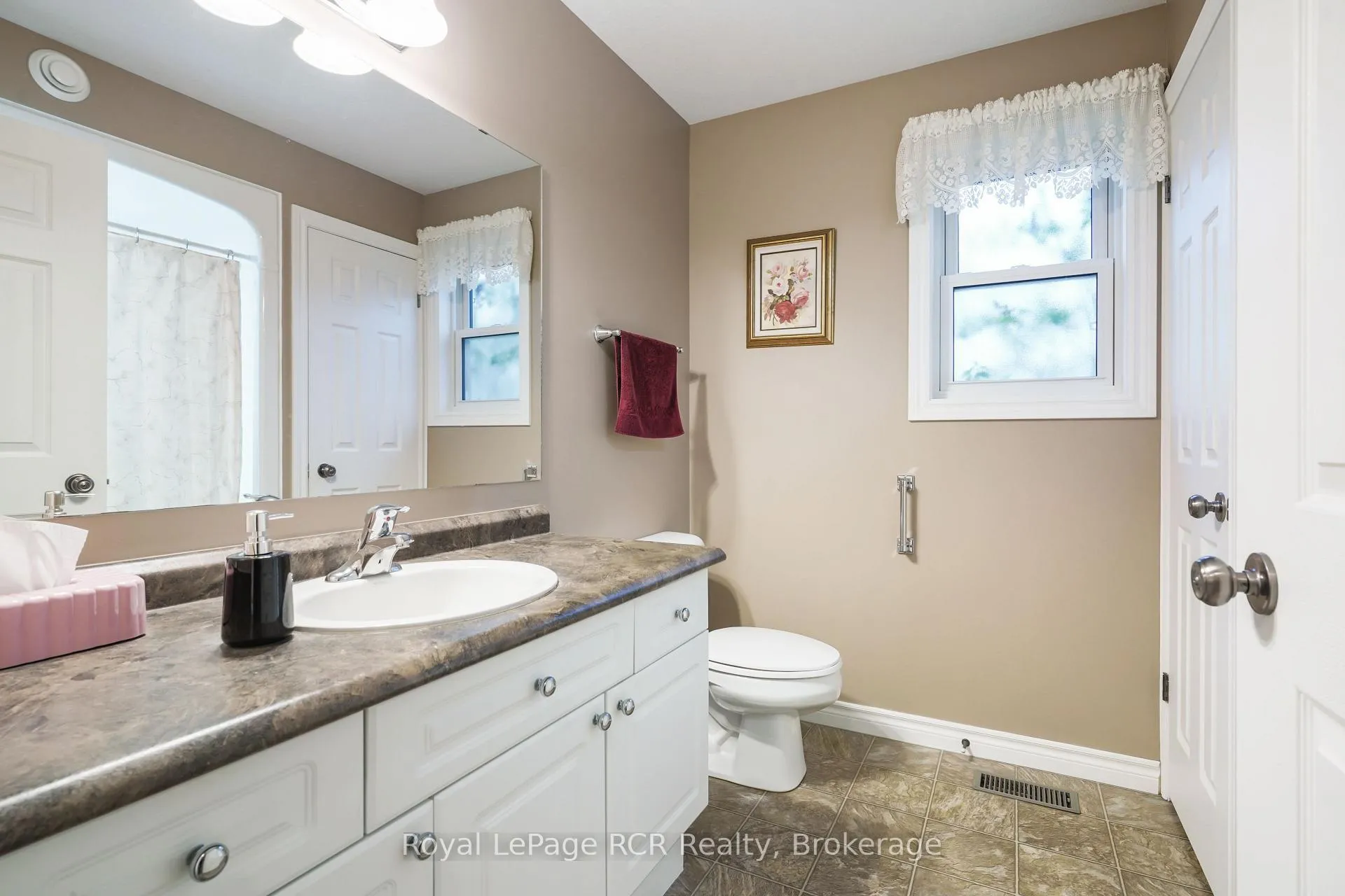 Photo 40 of 570 Reserve Avenue S, North Perth, Listowel — HOMEH