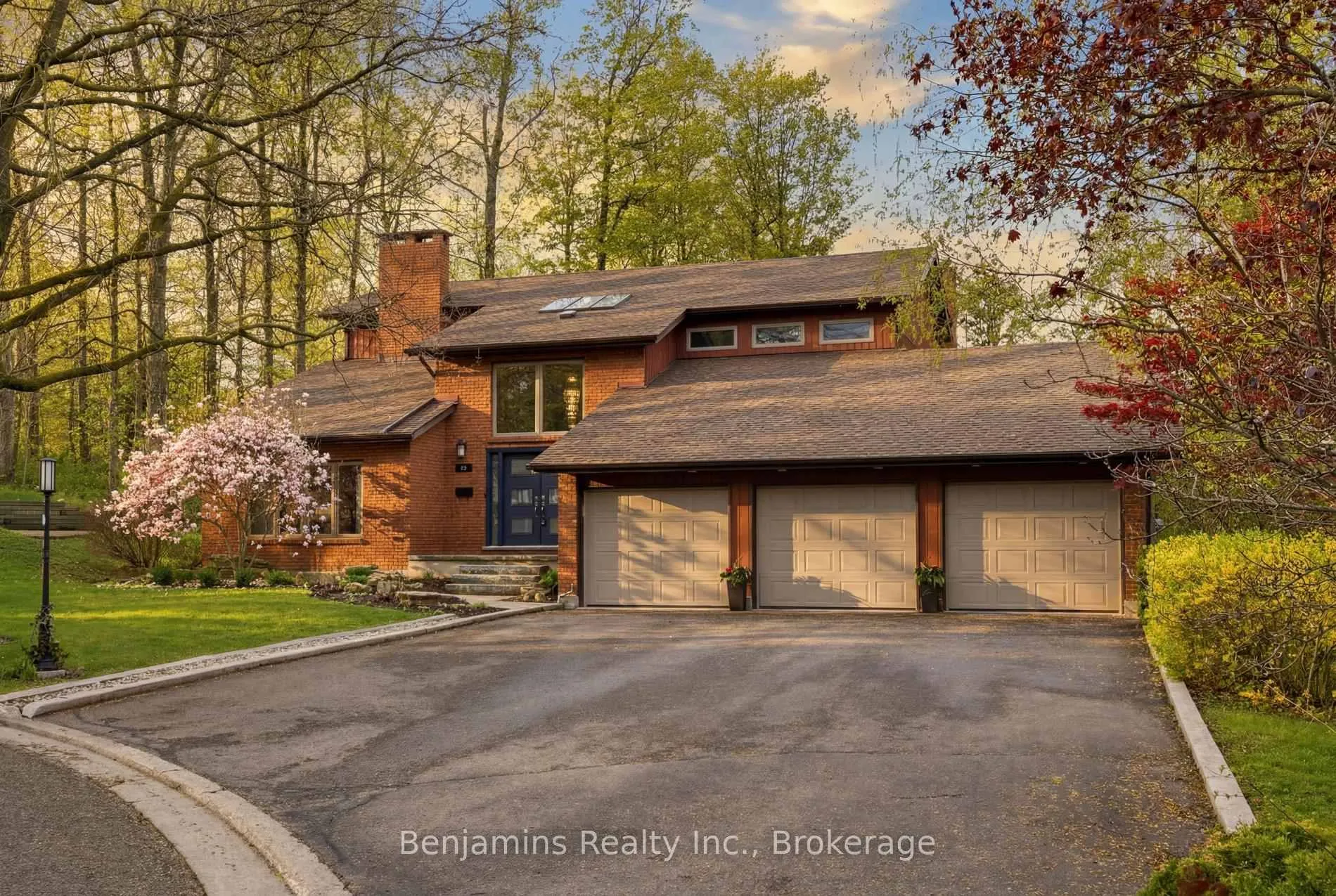 Photo 1 of 20 Huntingdale Place, Kitchener, Idlewood — HOMEH