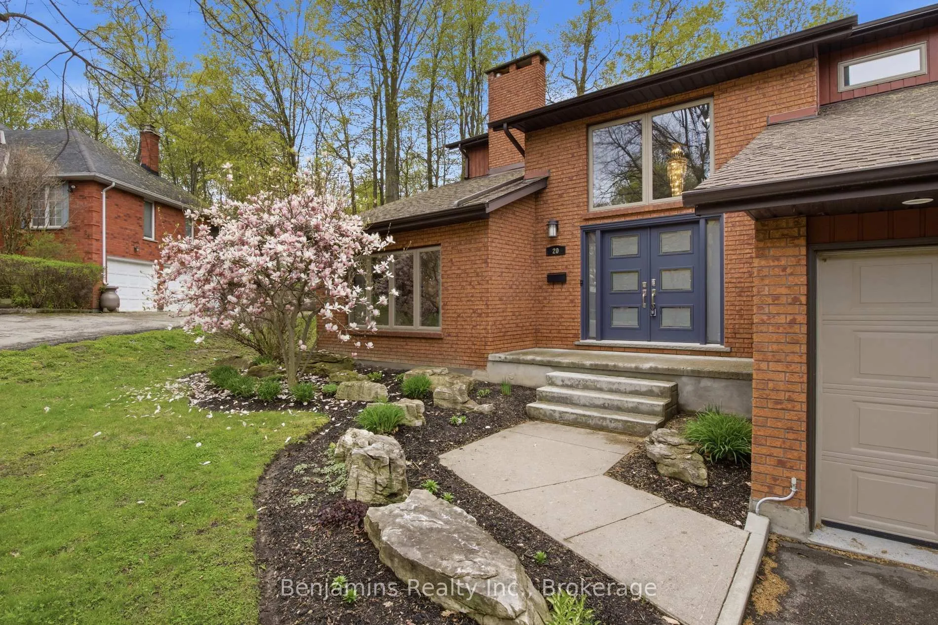 Photo 4 of 20 Huntingdale Place, Kitchener, Idlewood — HOMEH