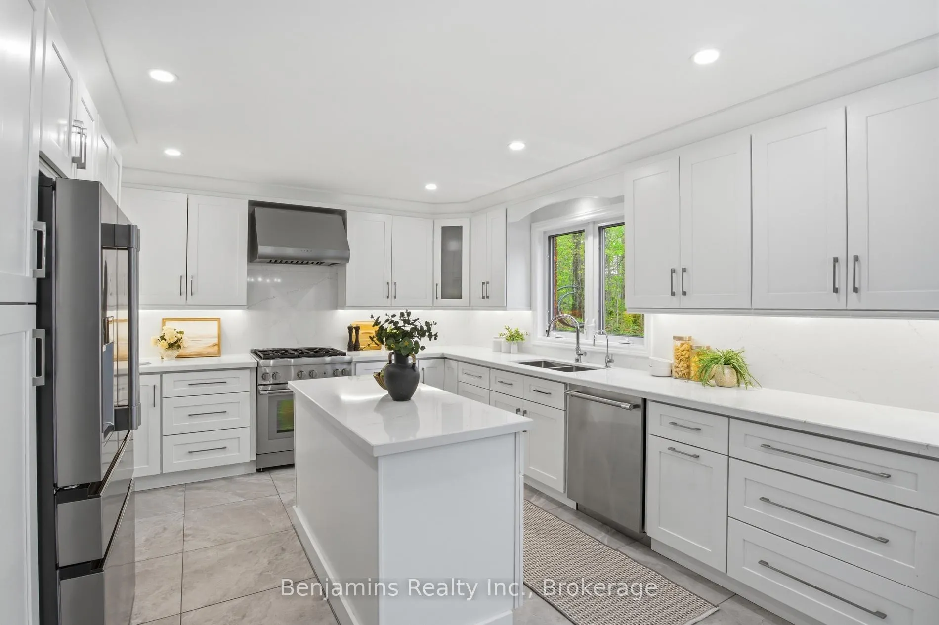 Photo 12 of 20 Huntingdale Place, Kitchener, Idlewood — HOMEH