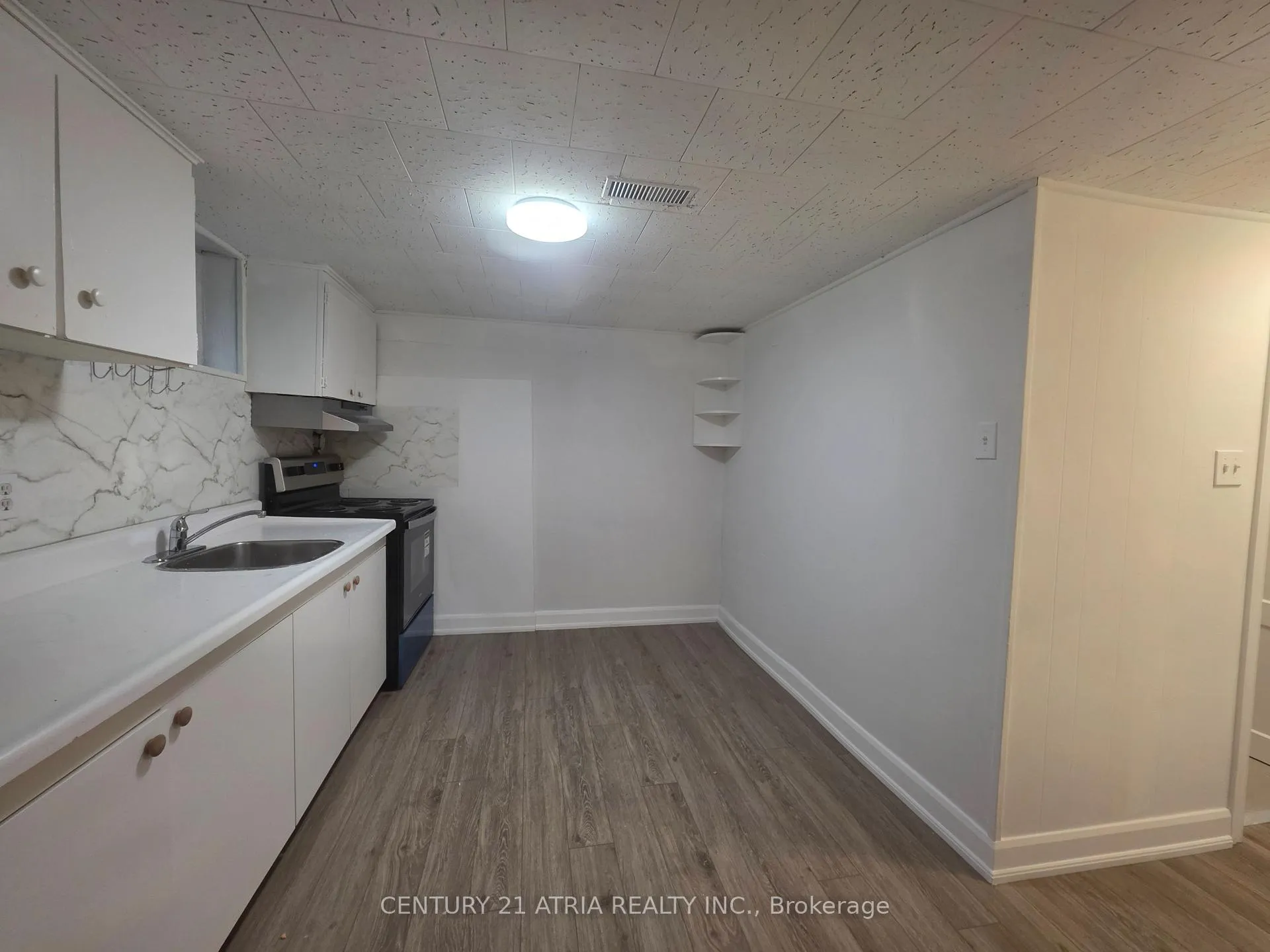 Photo 3 of Unit Lower, 21 Meadowview Avenue, Markham, Grandview — HOMEH