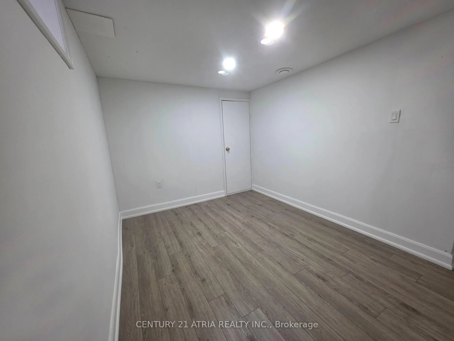 Photo 9 of Unit Lower, 21 Meadowview Avenue, Markham, Grandview — HOMEH