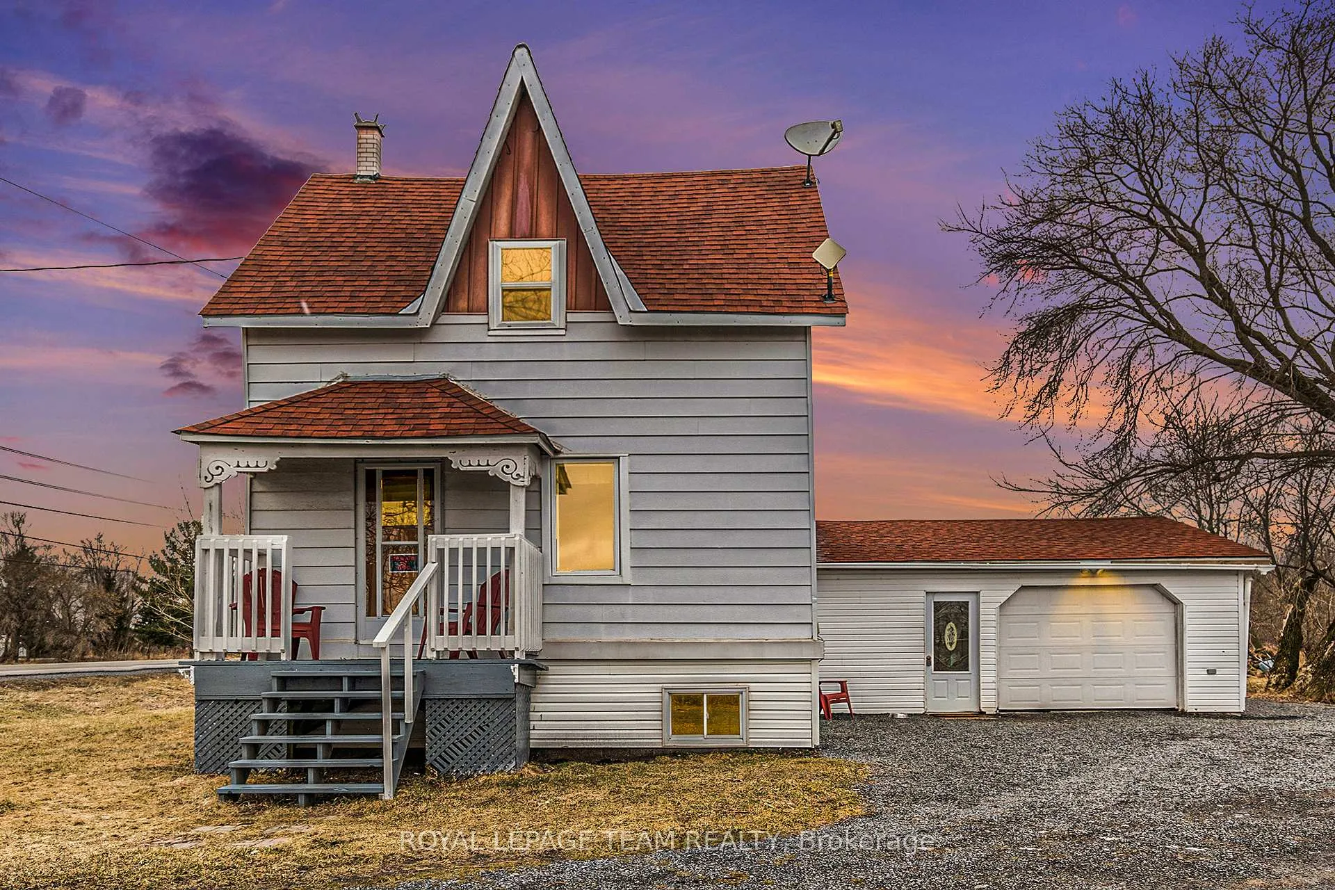 Front of 10296 Marionville Road