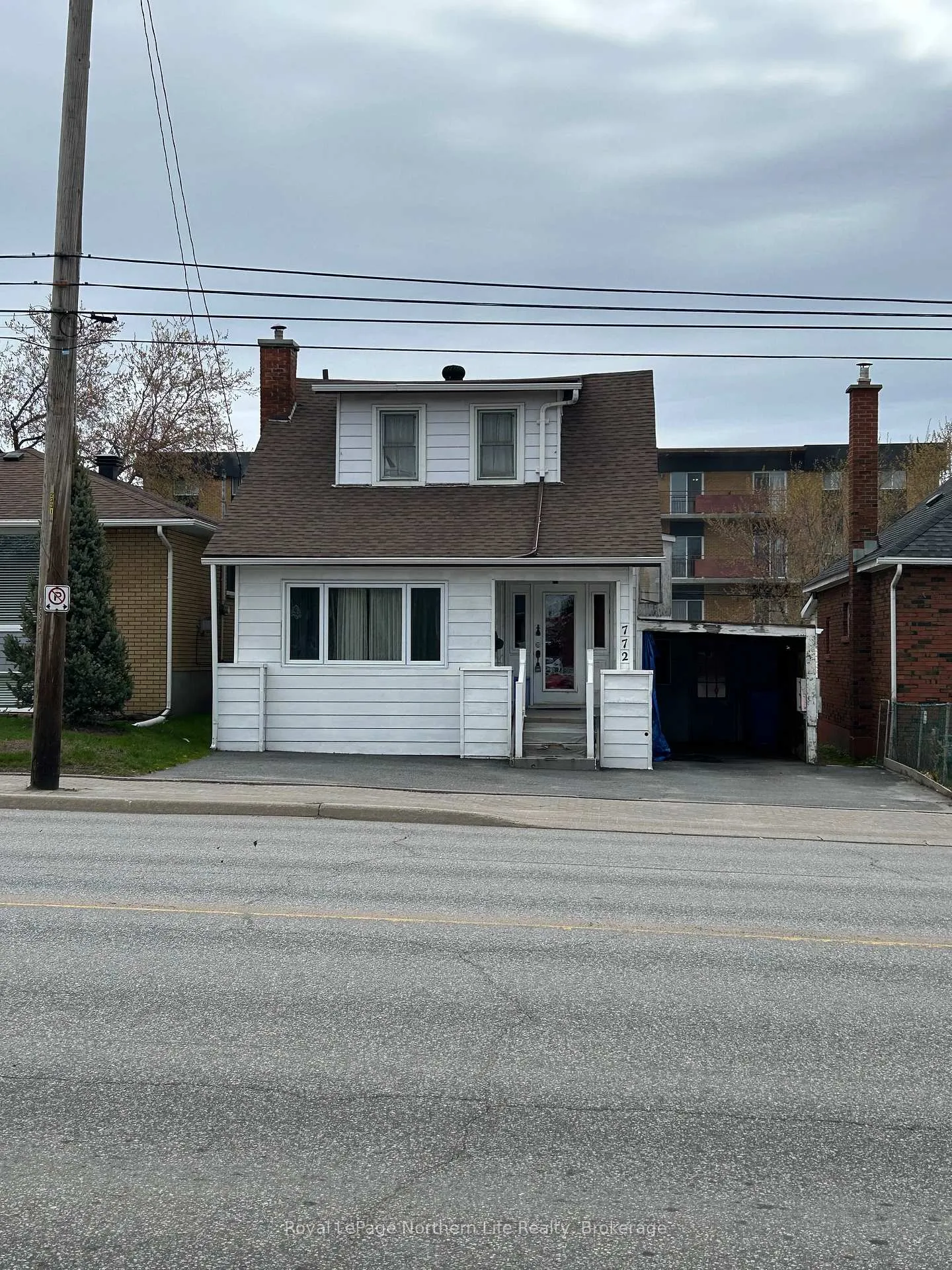 Photo 2 of 772 Algonquin Avenue, North Bay, Central — HOMEH
