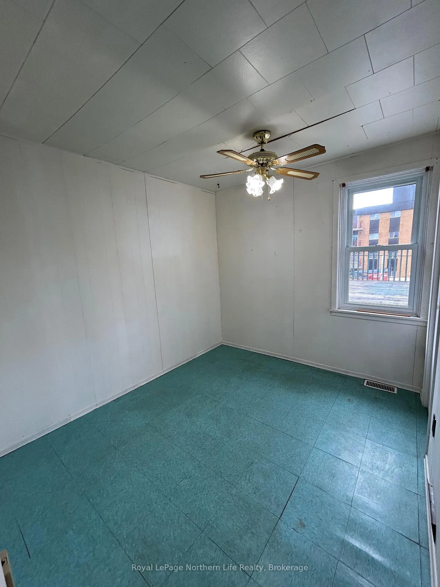 Photo 7 of 772 Algonquin Avenue, North Bay, Central — HOMEH
