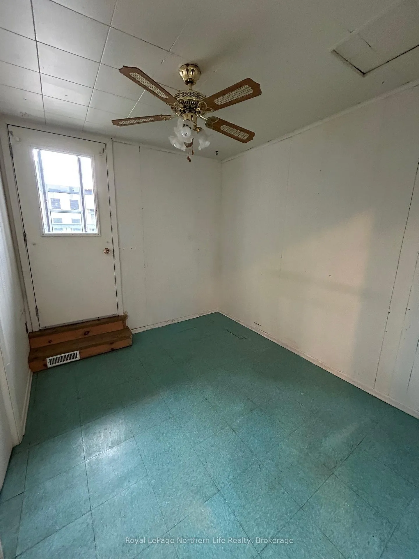 Photo 9 of 772 Algonquin Avenue, North Bay, Central — HOMEH
