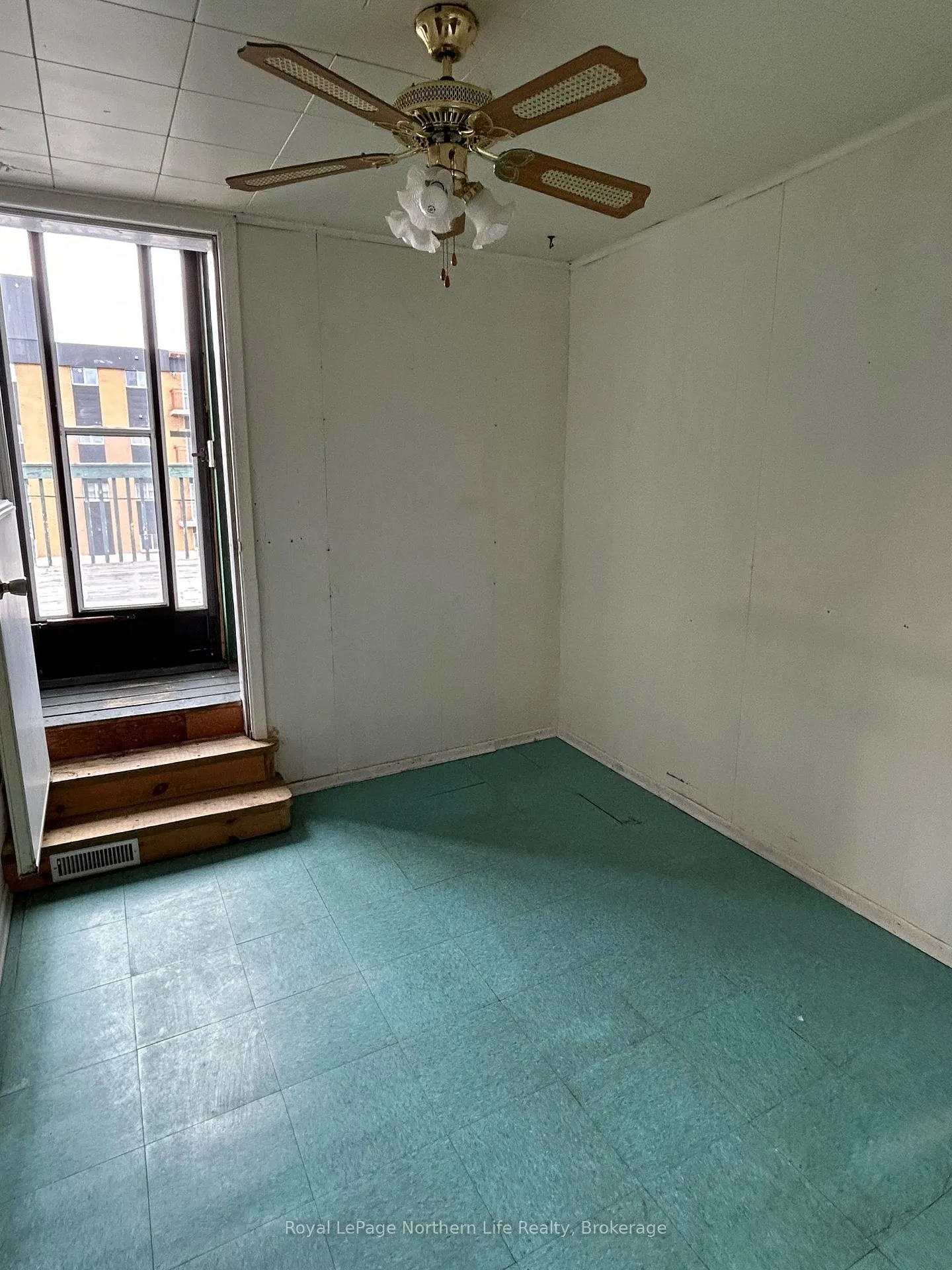 Photo 11 of 772 Algonquin Avenue, North Bay, Central — HOMEH