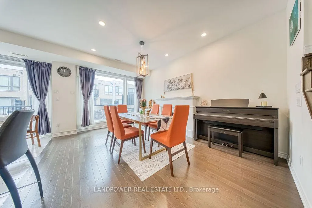 Photo 10 of 43 Lord Melborne Street, Markham, Victoria Square — HOMEH