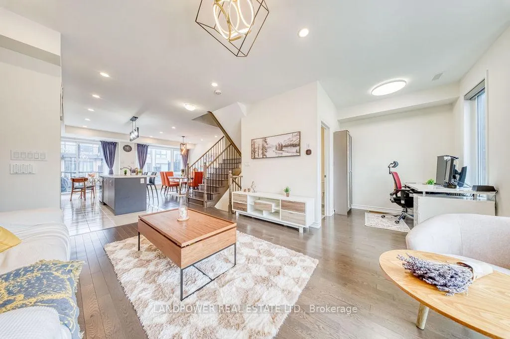 Photo 20 of 43 Lord Melborne Street, Markham, Victoria Square — HOMEH