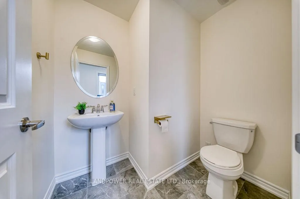 Photo 22 of 43 Lord Melborne Street, Markham, Victoria Square — HOMEH