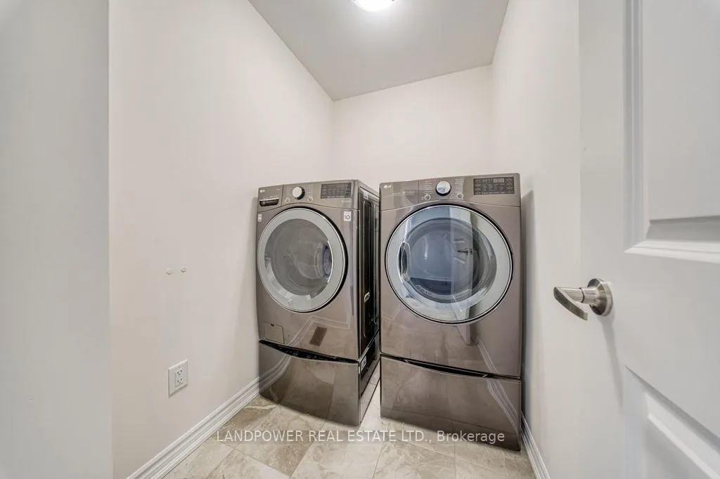Photo 36 of 43 Lord Melborne Street, Markham, Victoria Square — HOMEH