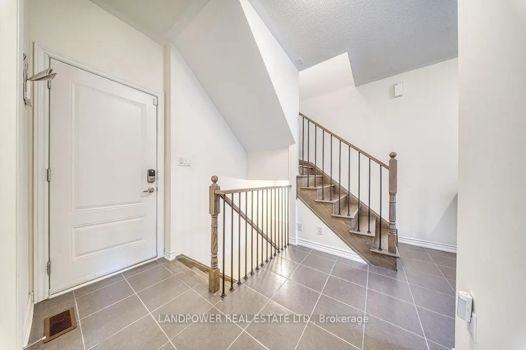 Photo 37 of 43 Lord Melborne Street, Markham, Victoria Square — HOMEH