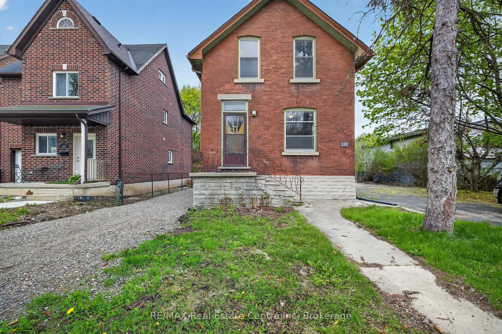 Photo 5 of 123 Elizabeth Street, Guelph, St. Patrick's Ward — HOMEH