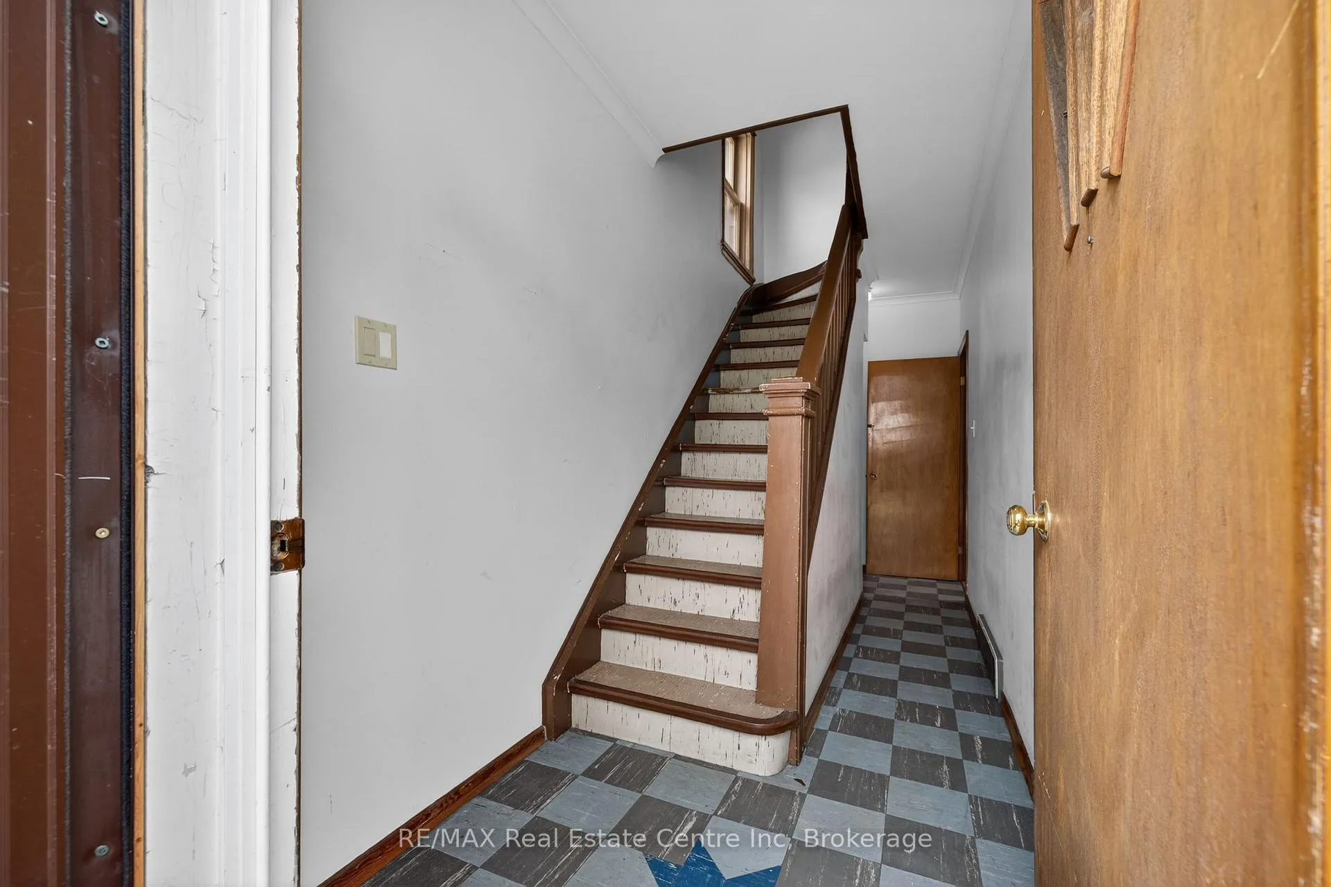 Photo 6 of 123 Elizabeth Street, Guelph, St. Patrick's Ward — HOMEH