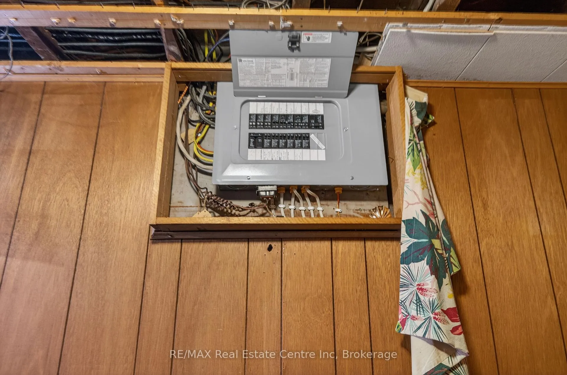 Photo 34 of 123 Elizabeth Street, Guelph, St. Patrick's Ward — HOMEH