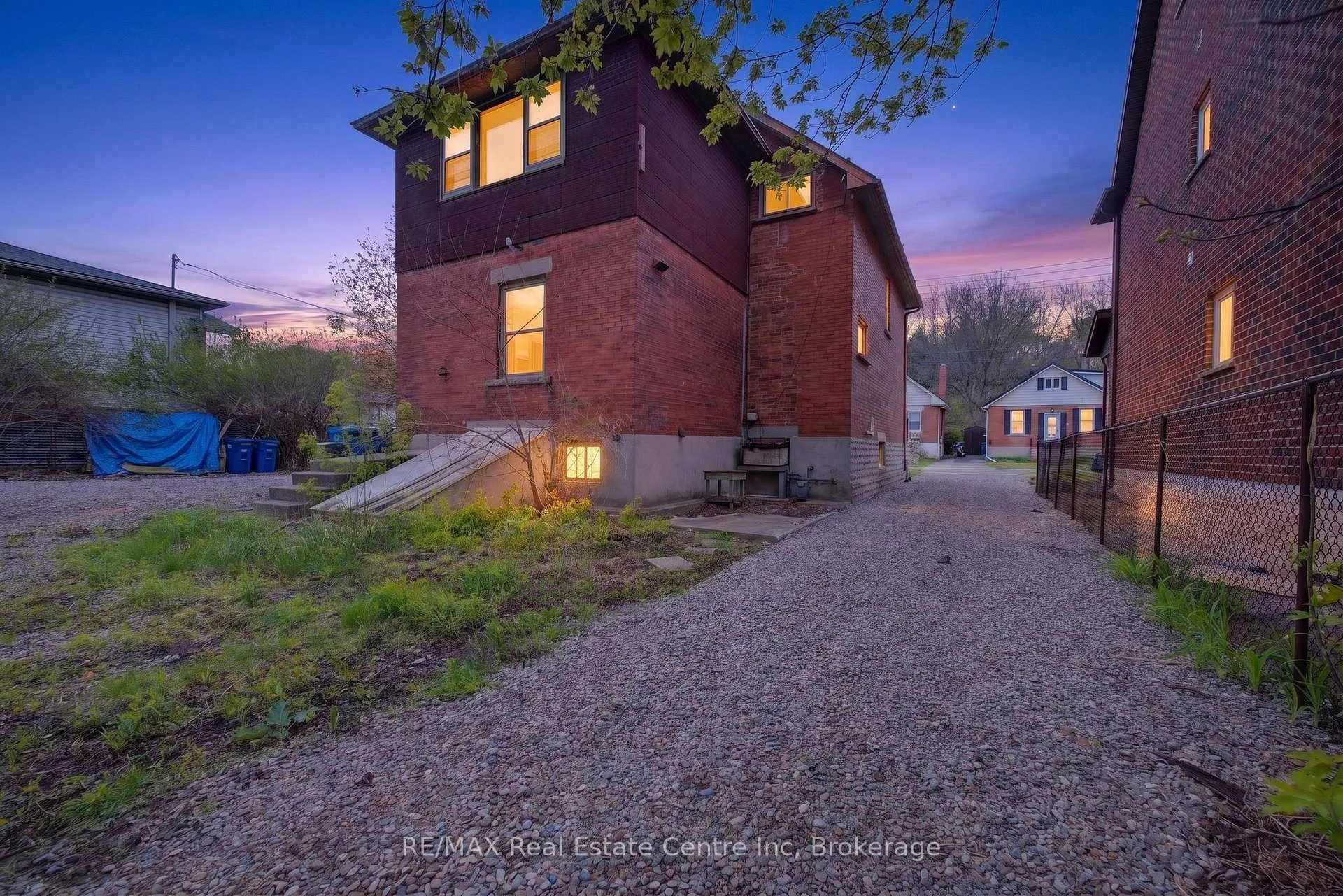 Photo 37 of 123 Elizabeth Street, Guelph, St. Patrick's Ward — HOMEH