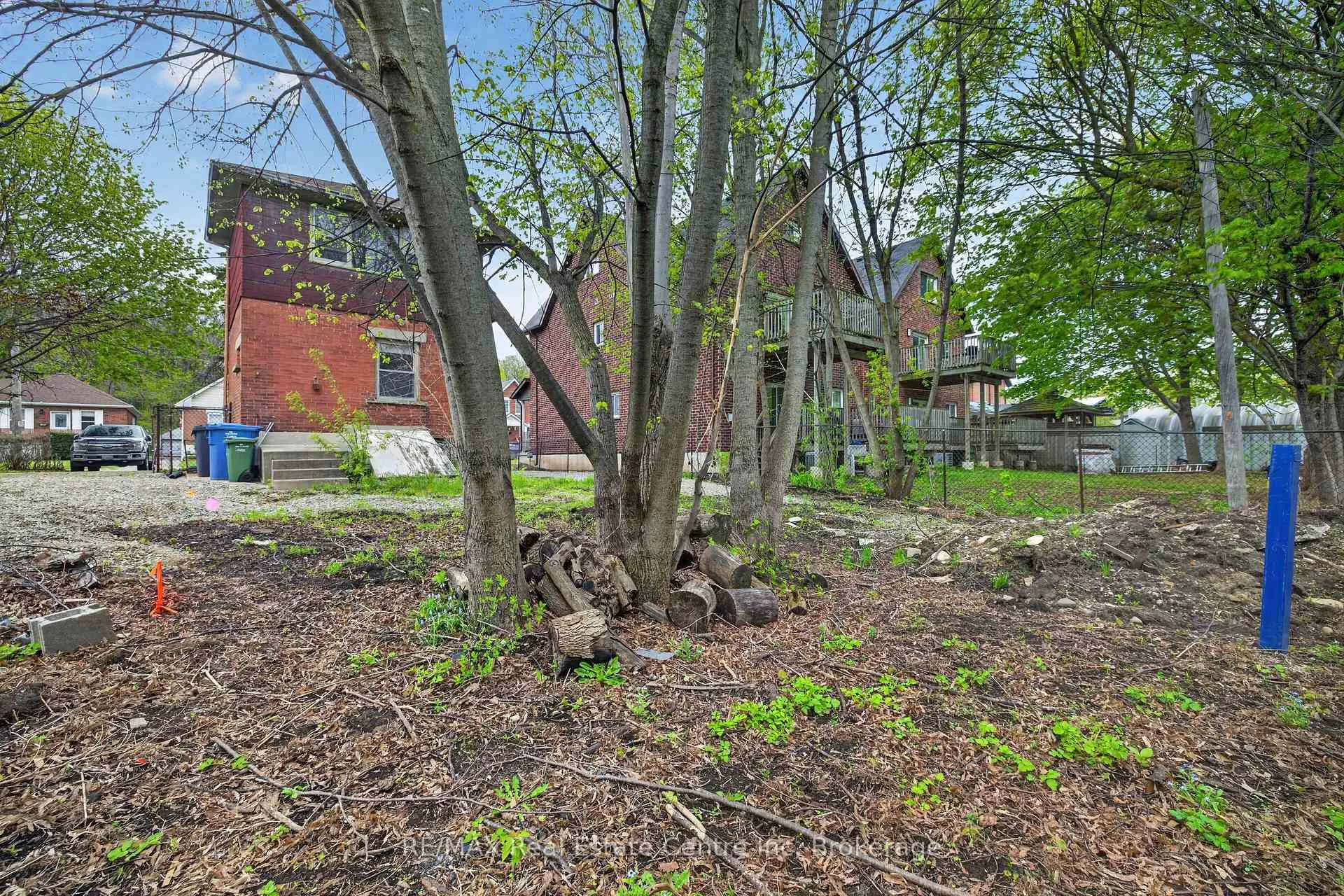 Photo 39 of 123 Elizabeth Street, Guelph, St. Patrick's Ward — HOMEH