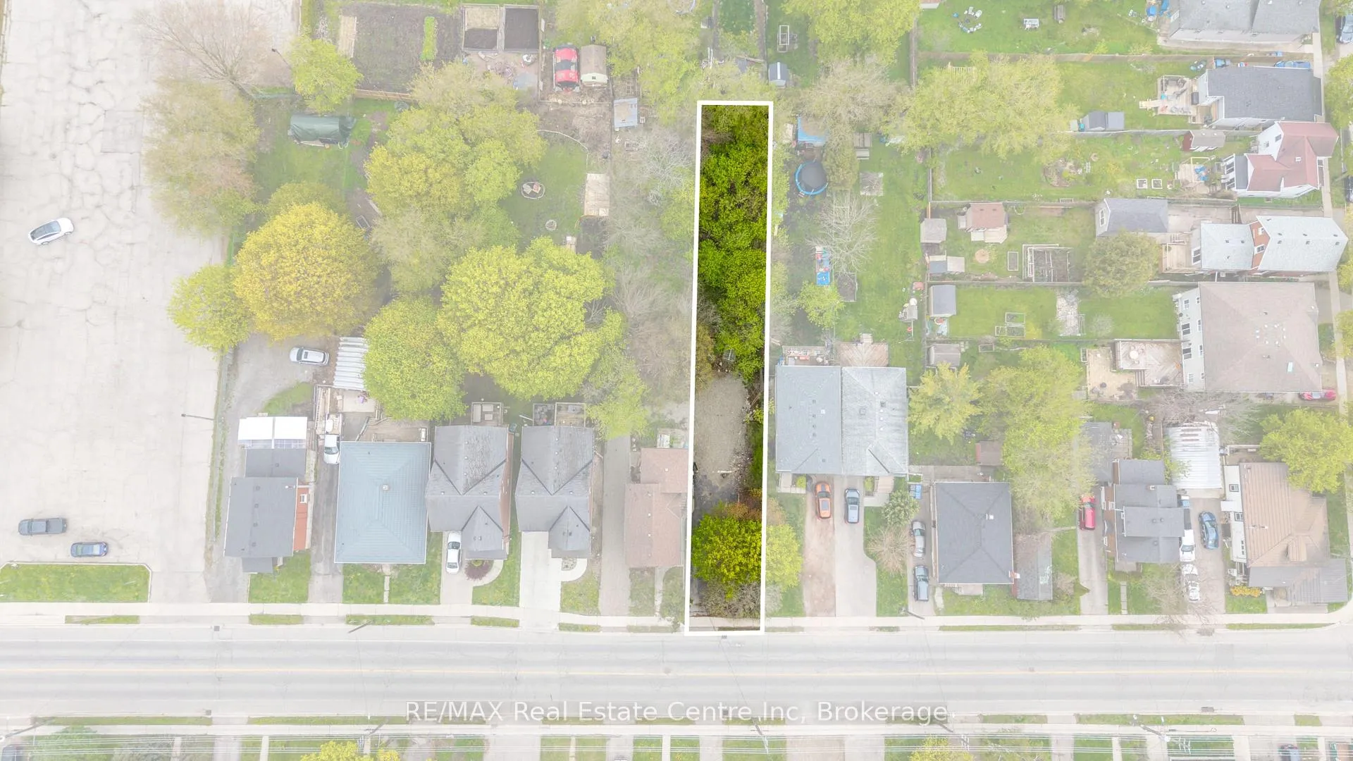 Photo 3 of 121 Elizabeth Street, Guelph, St. Patrick's Ward — HOMEH
