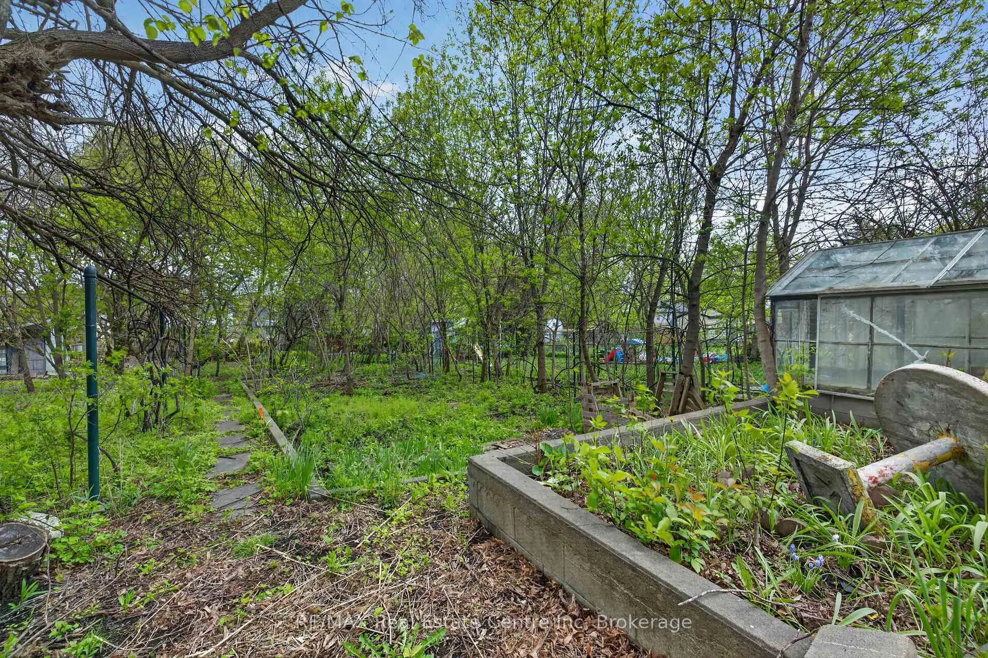 Photo 11 of 121 Elizabeth Street, Guelph, St. Patrick's Ward — HOMEH