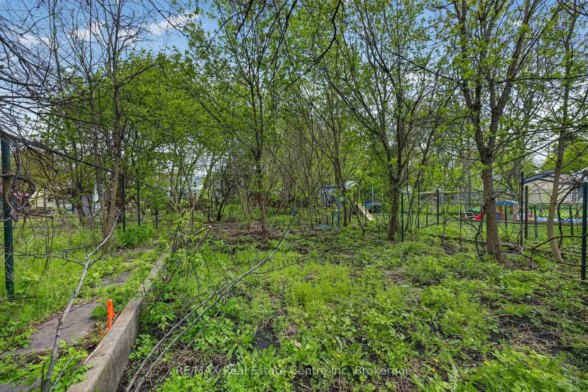 Photo 13 of 121 Elizabeth Street, Guelph, St. Patrick's Ward — HOMEH