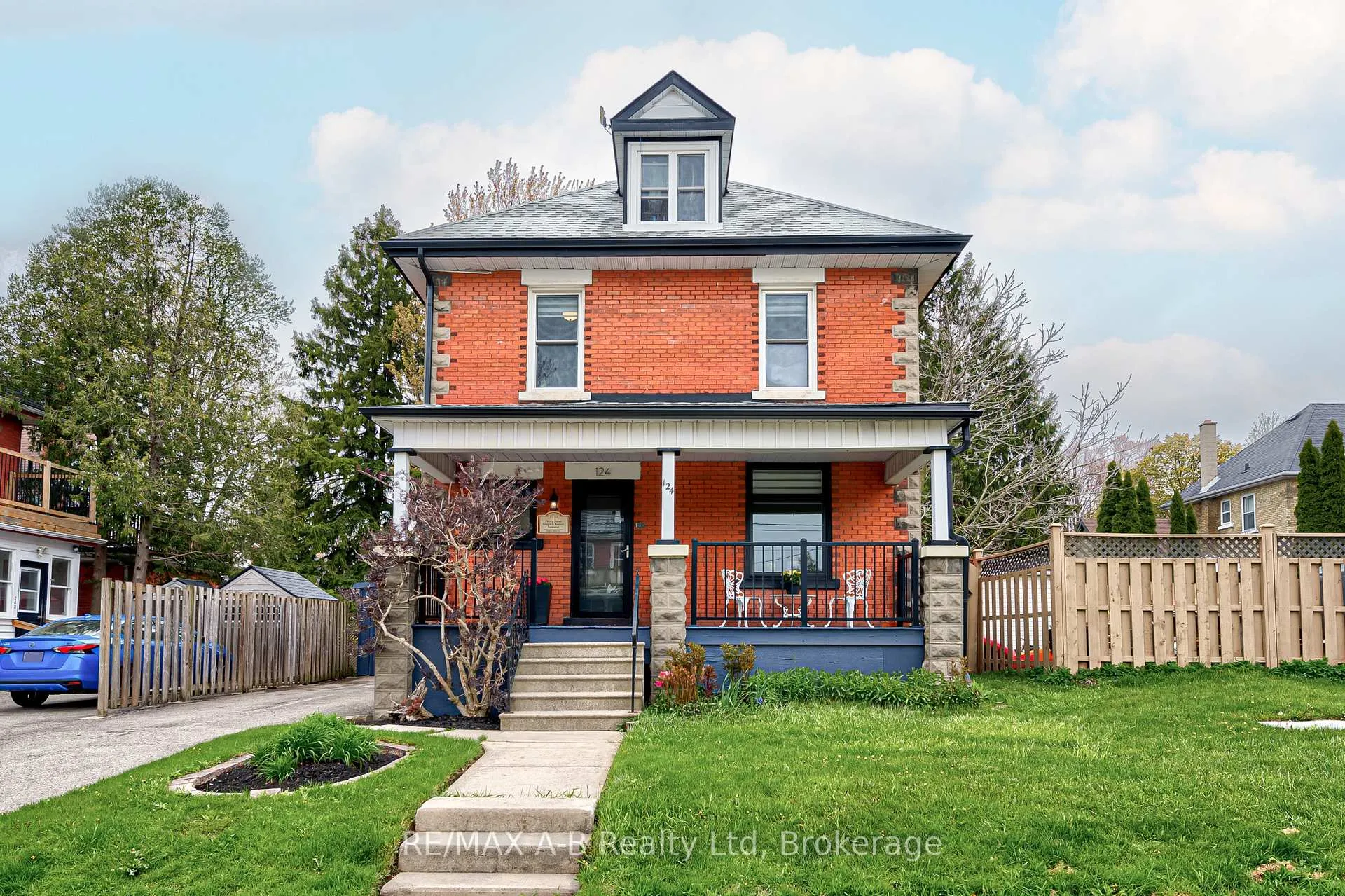 Photo 2 of 124 Cambria Street, Stratford — HOMEH