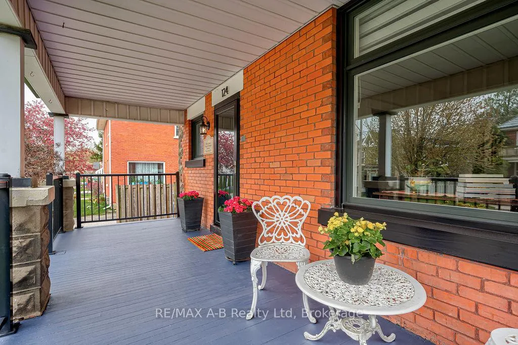 Photo 5 of 124 Cambria Street, Stratford — HOMEH