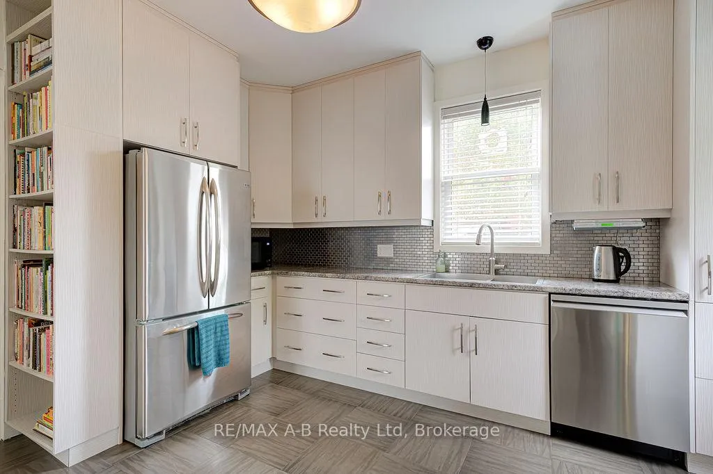 Photo 21 of 124 Cambria Street, Stratford — HOMEH