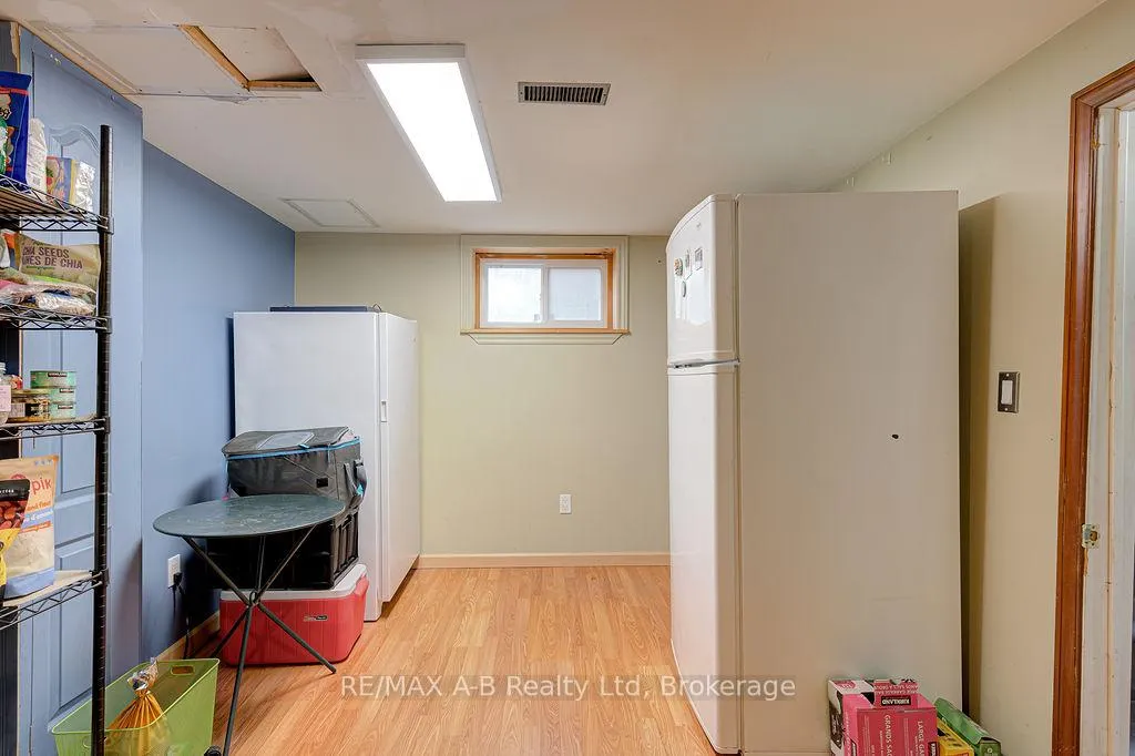 Photo 38 of 124 Cambria Street, Stratford — HOMEH