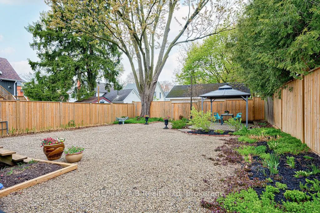 Photo 43 of 124 Cambria Street, Stratford — HOMEH