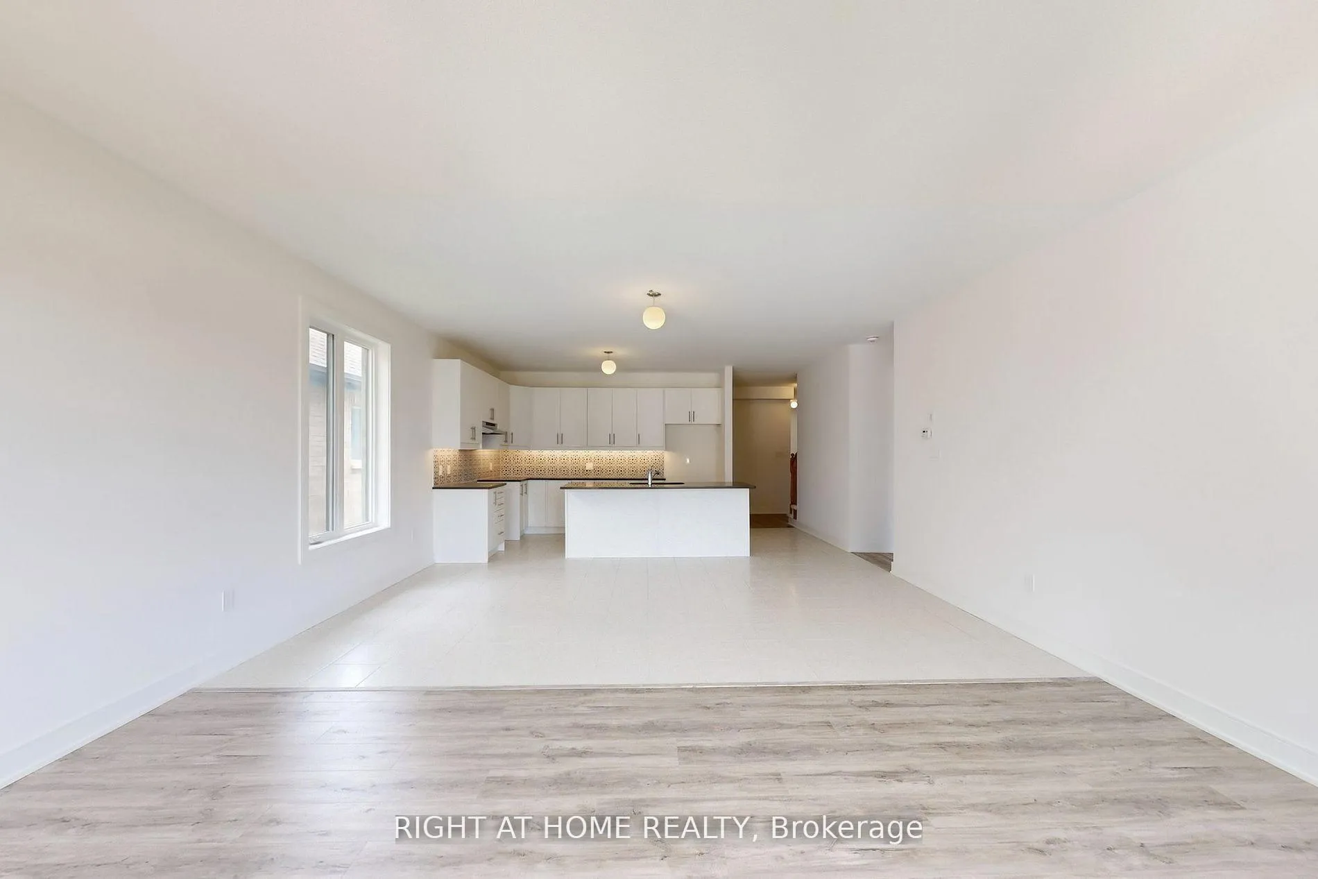 Photo 6 of 254 Wilcox Drive, Clearview, Stayner — HOMEH
