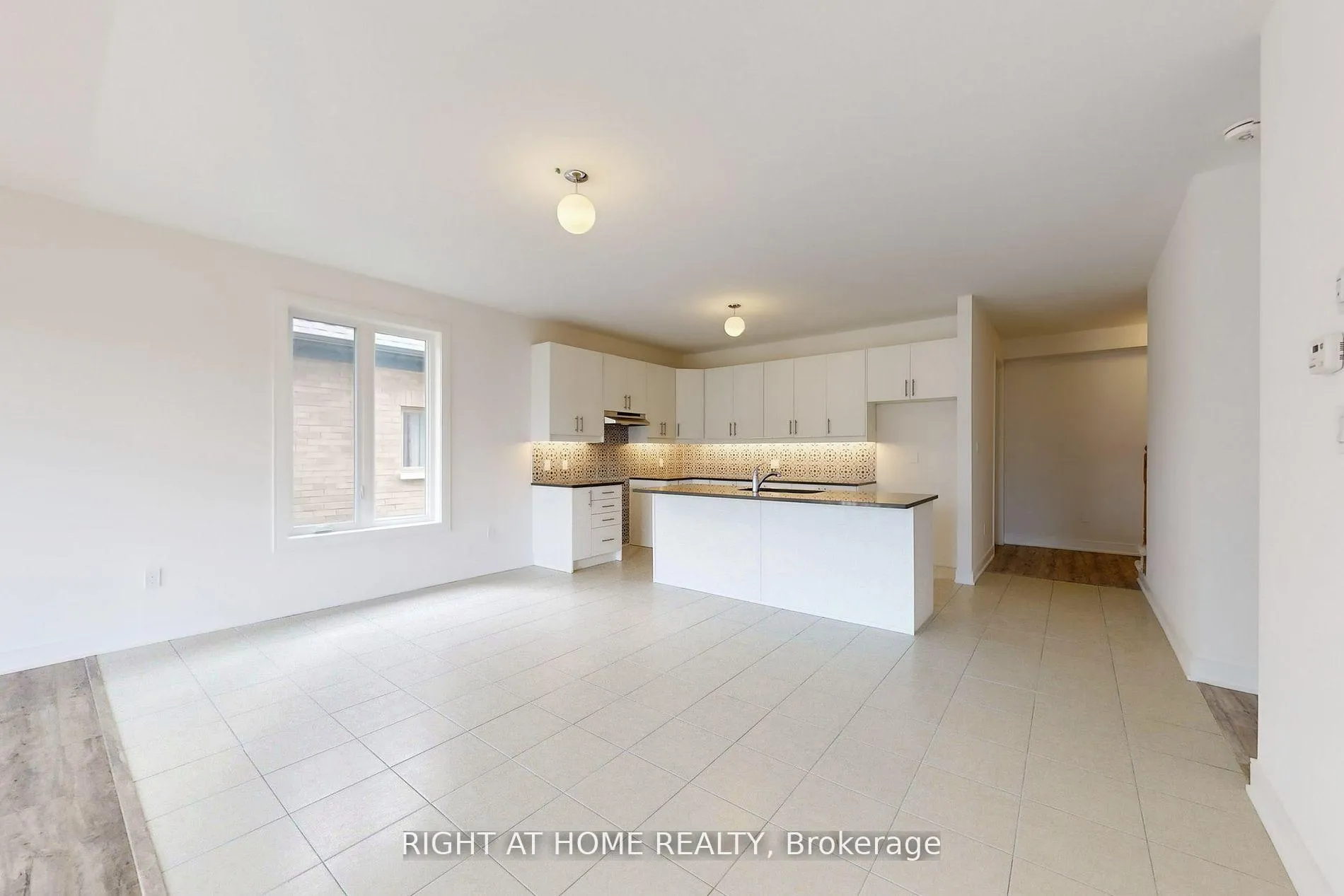 Photo 10 of 254 Wilcox Drive, Clearview, Stayner — HOMEH