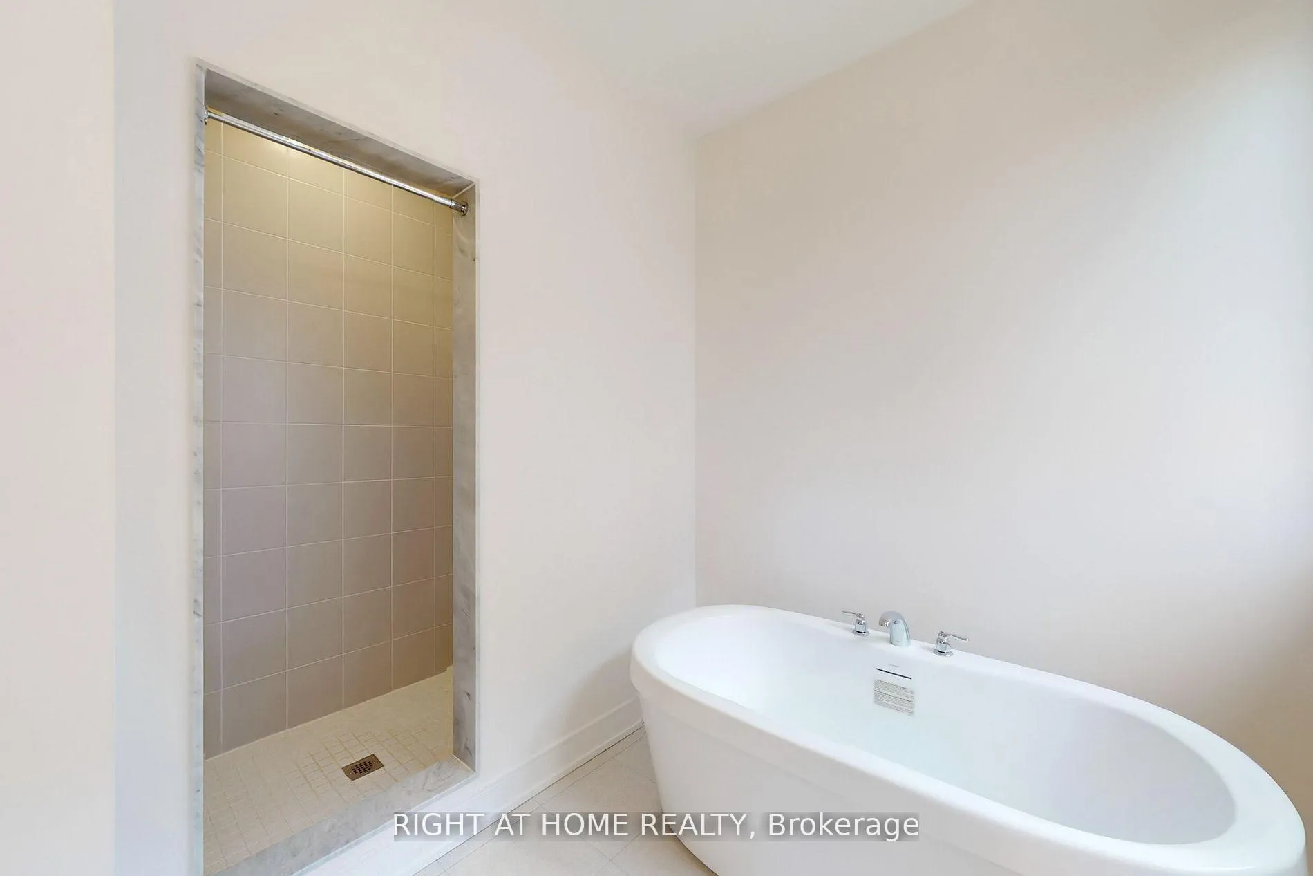 Photo 29 of 254 Wilcox Drive, Clearview, Stayner — HOMEH