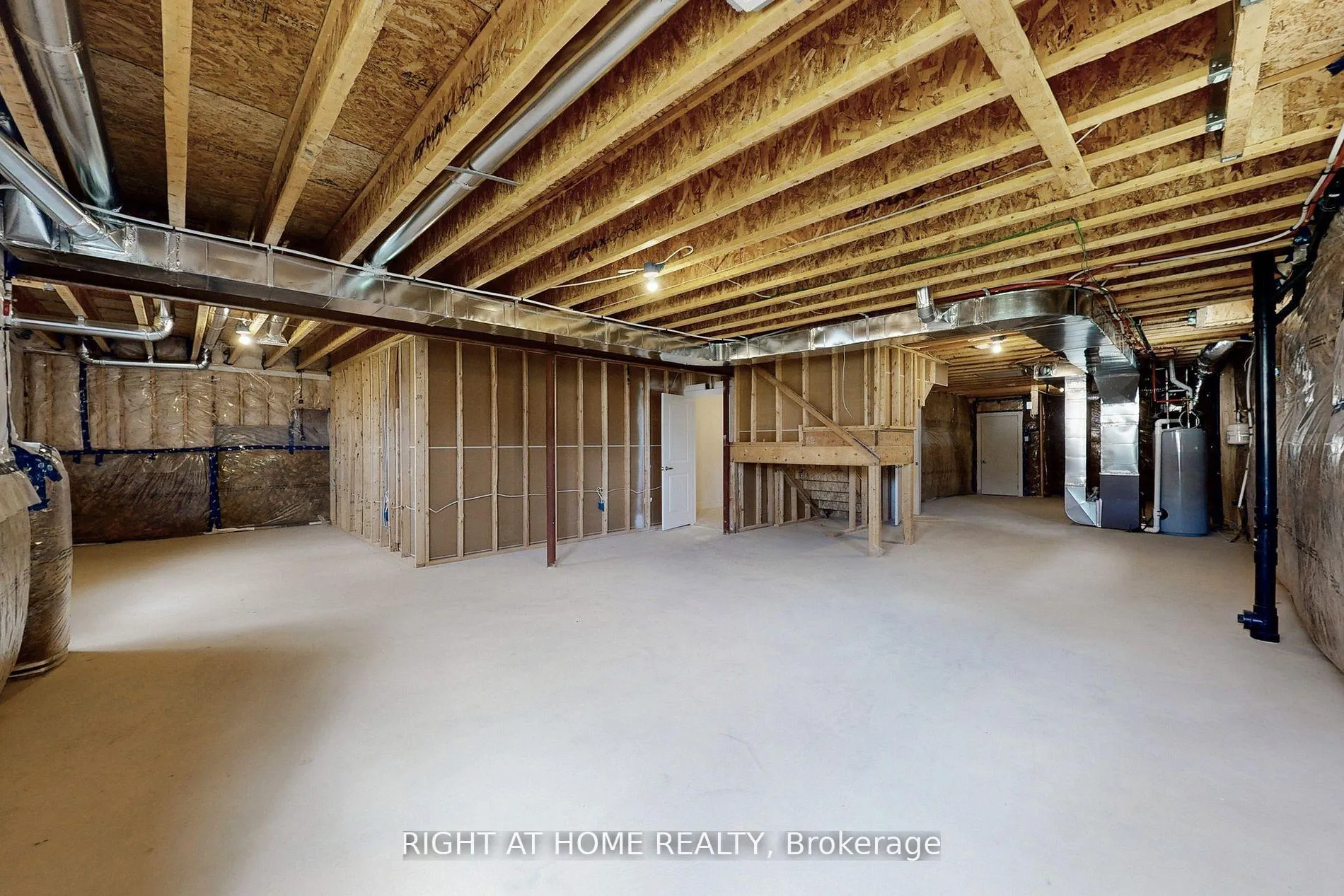 Photo 39 of 254 Wilcox Drive, Clearview, Stayner — HOMEH