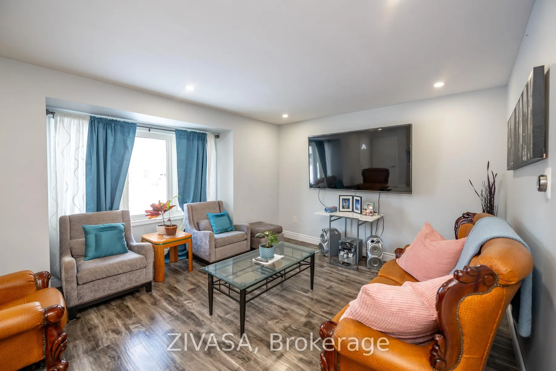 Photo 9 of 21 Eaton Place, Hamilton, McQuesten — HOMEH