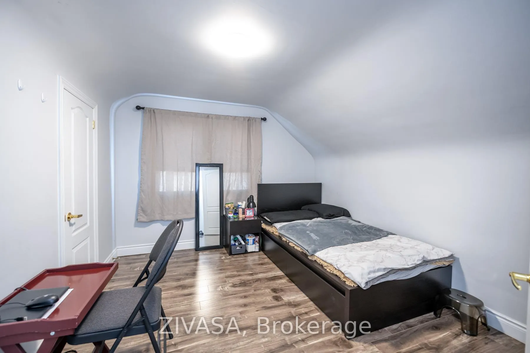 Photo 10 of 21 Eaton Place, Hamilton, McQuesten — HOMEH