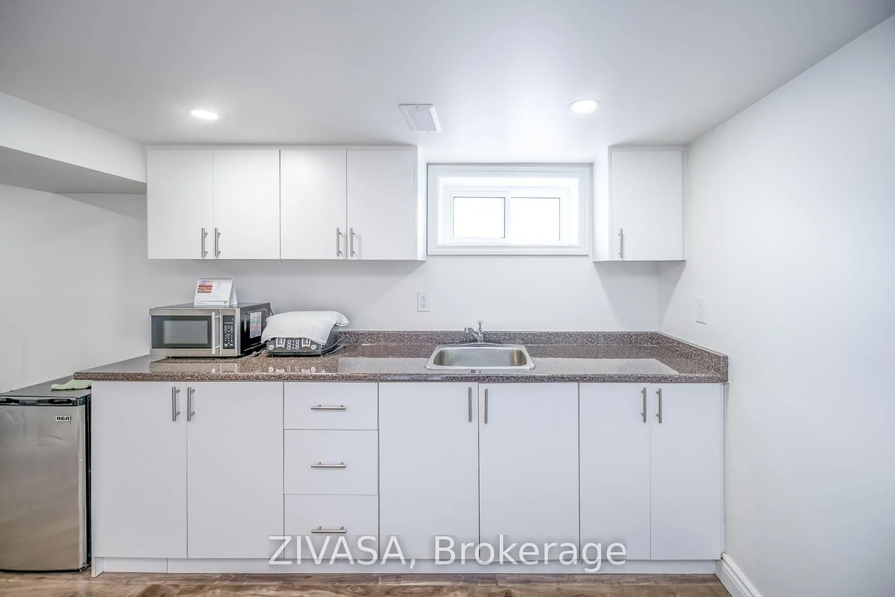 Photo 15 of 21 Eaton Place, Hamilton, McQuesten — HOMEH