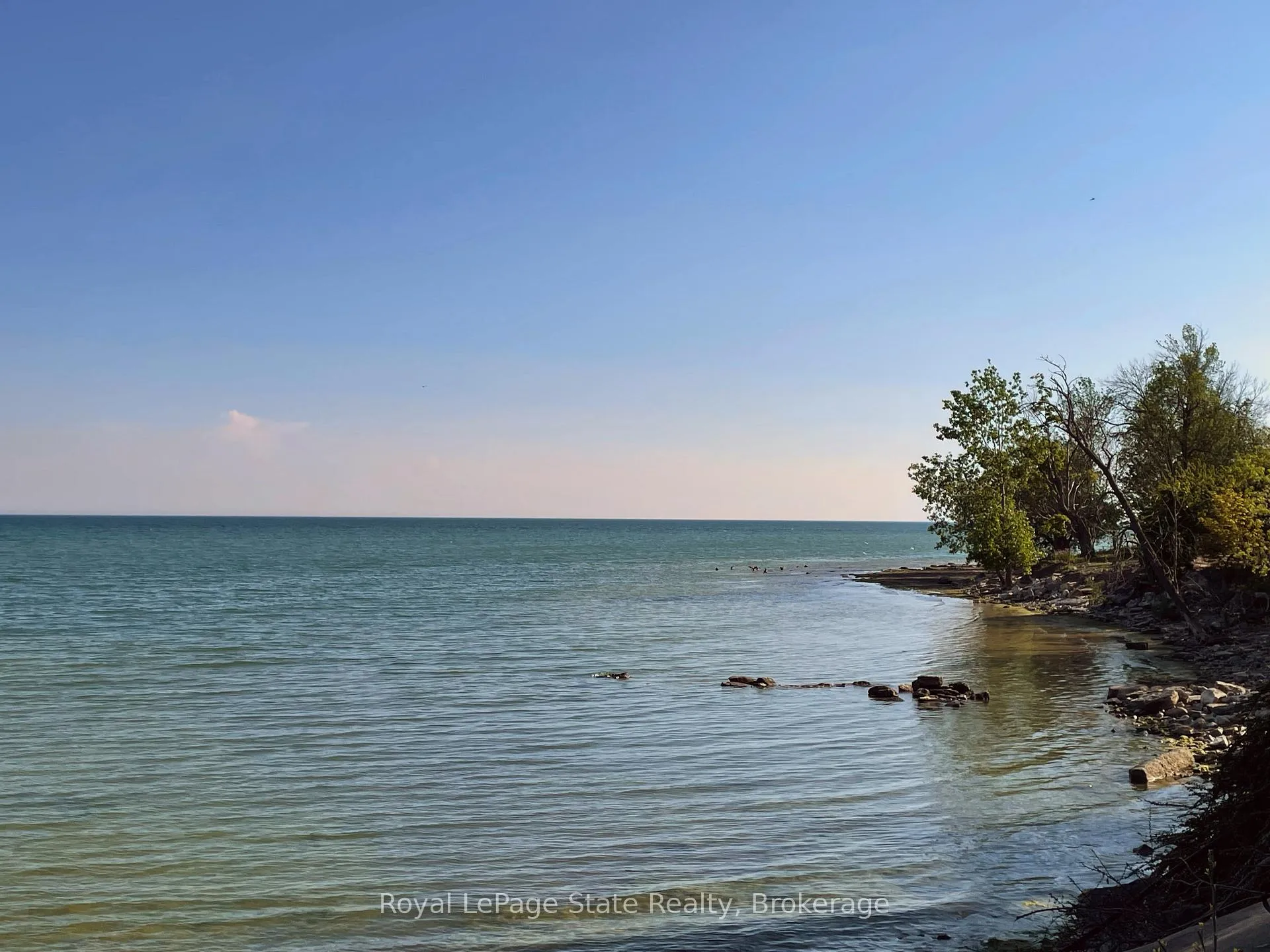 Photo 5 of 1323 Lakeshore Road, Haldimand — HOMEH